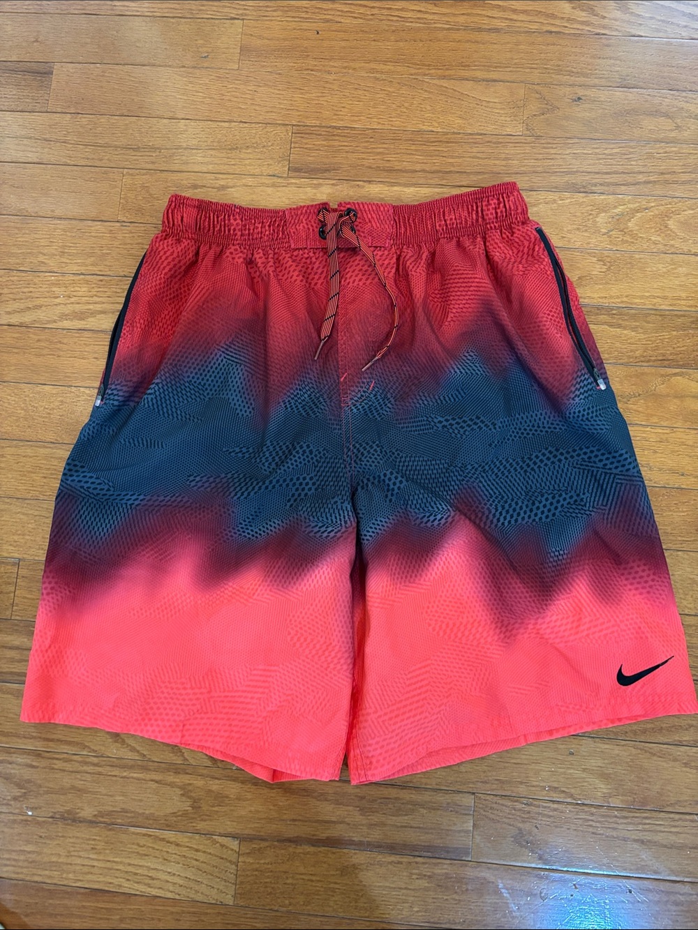 Men’s Nike Red and Black Gradient Board Shorts Large